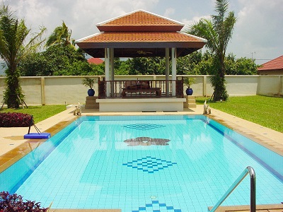Large Swimming Pool